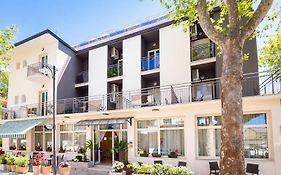 Hotel Villa Tina Easy Stay Room Only